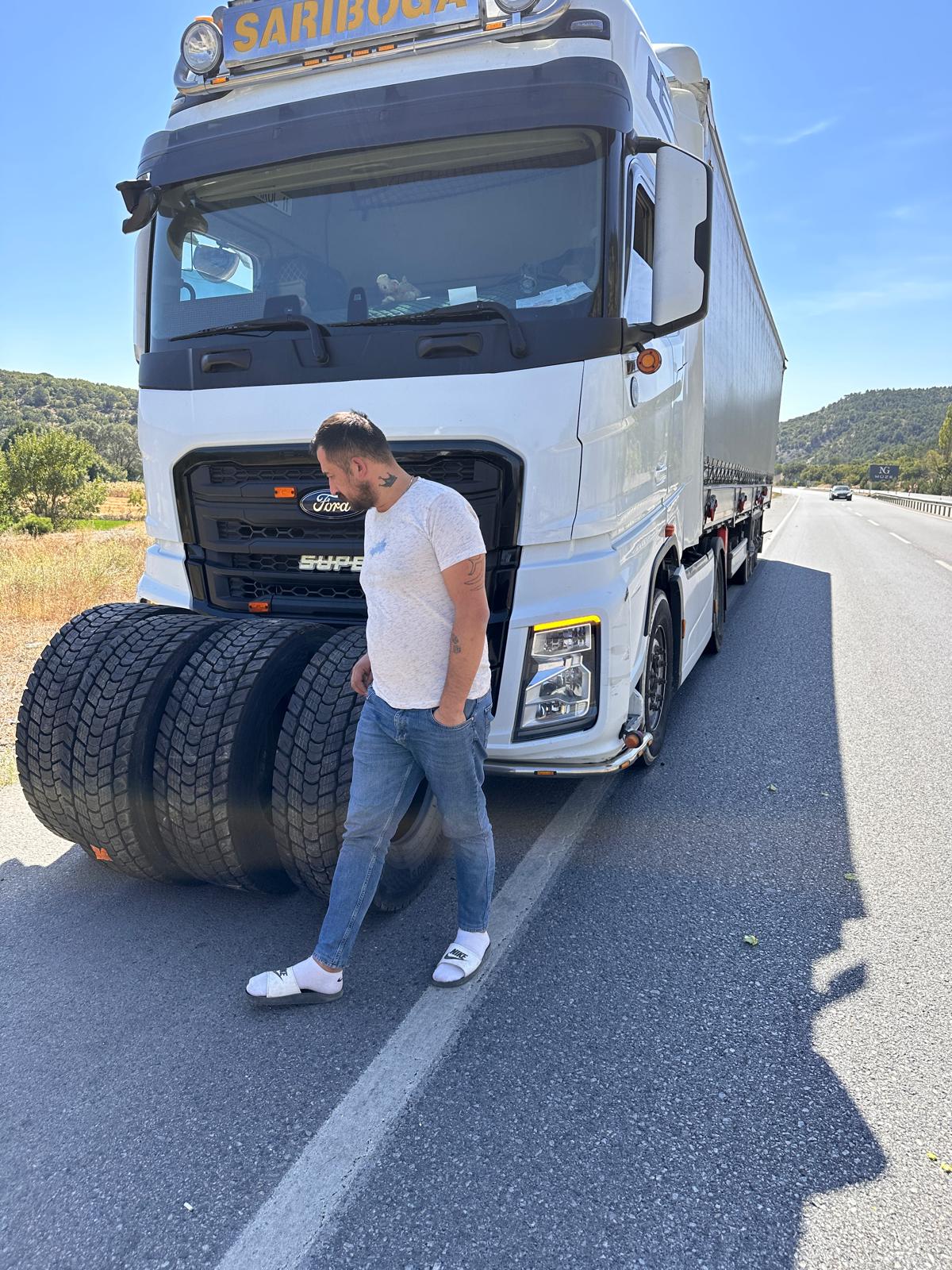 Forklift Lastik Değişimi